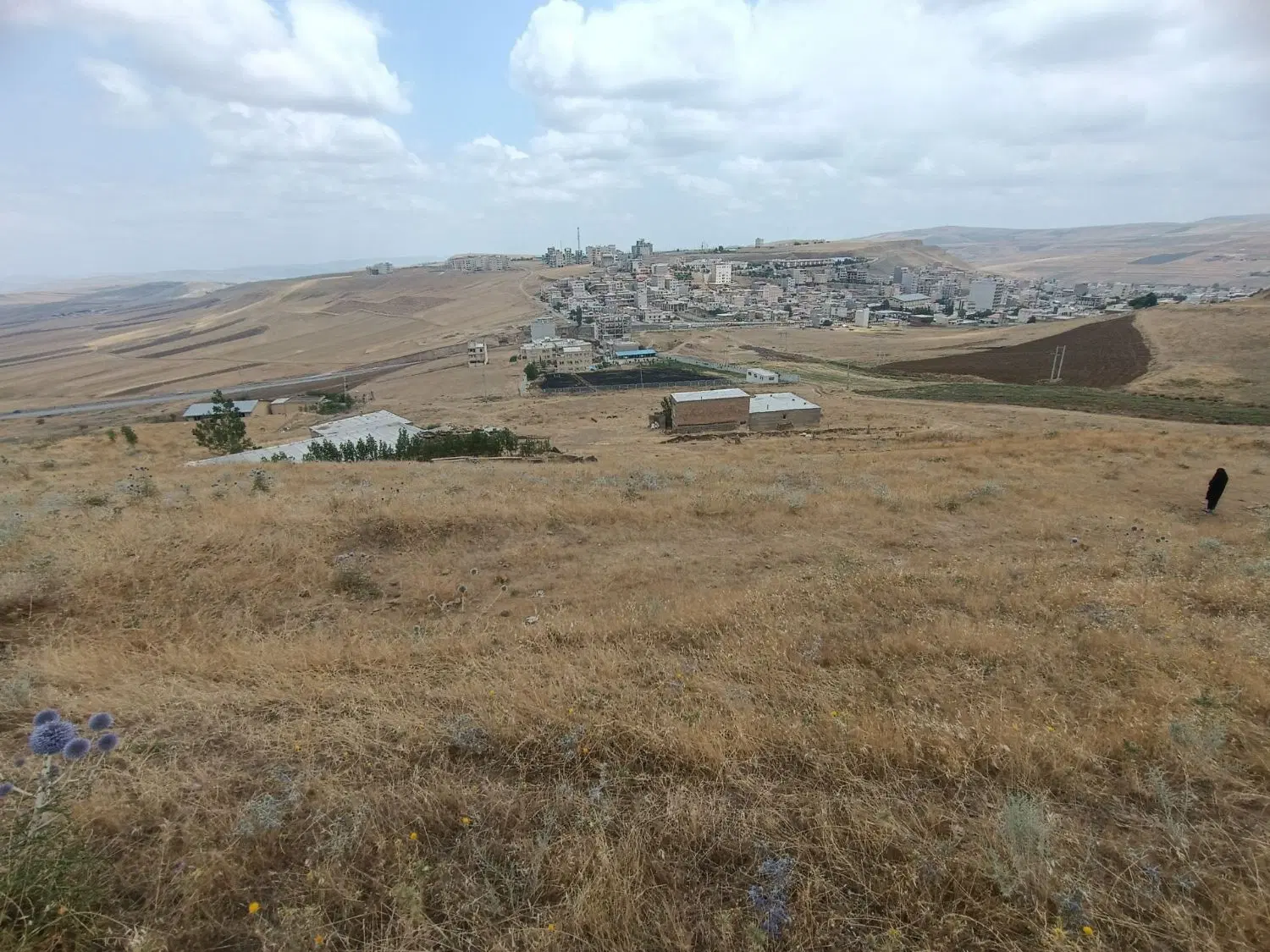 زمین فروشی درگرمی