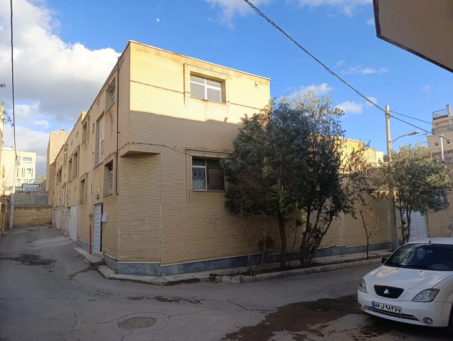 فروش خانه ویلایی 180متری کوی گلزار شفق گلبو