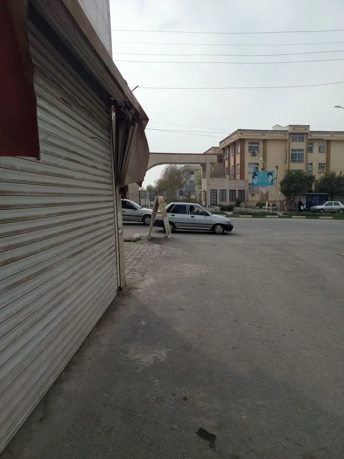 اجاره مغازه تجاری سه نبش روبروی دانشگاه