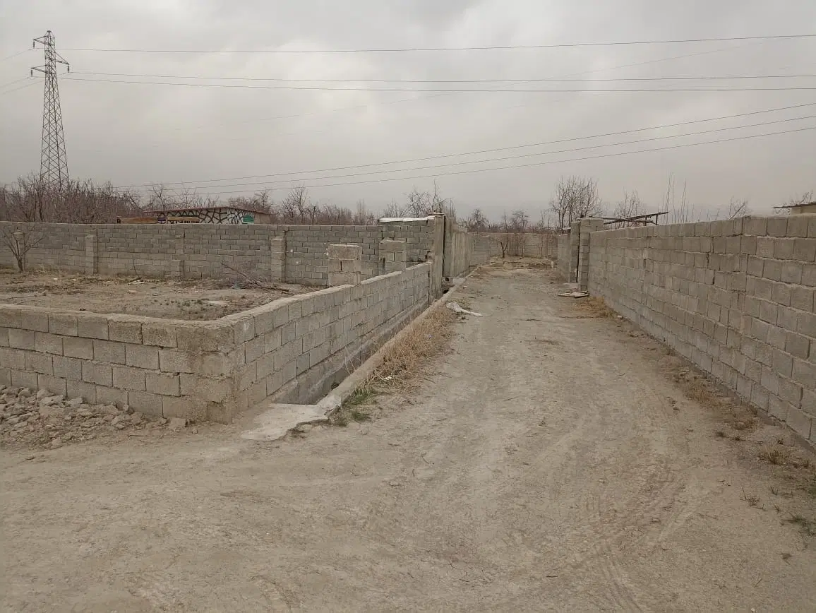 زمین 425 متری