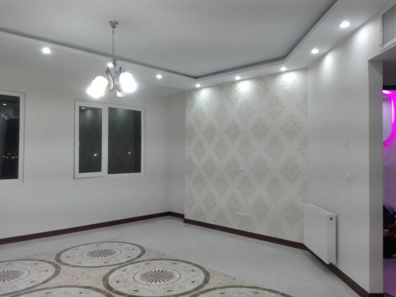 واحد 83 متری دو خواب فول امکانات شهرک ابریشم
