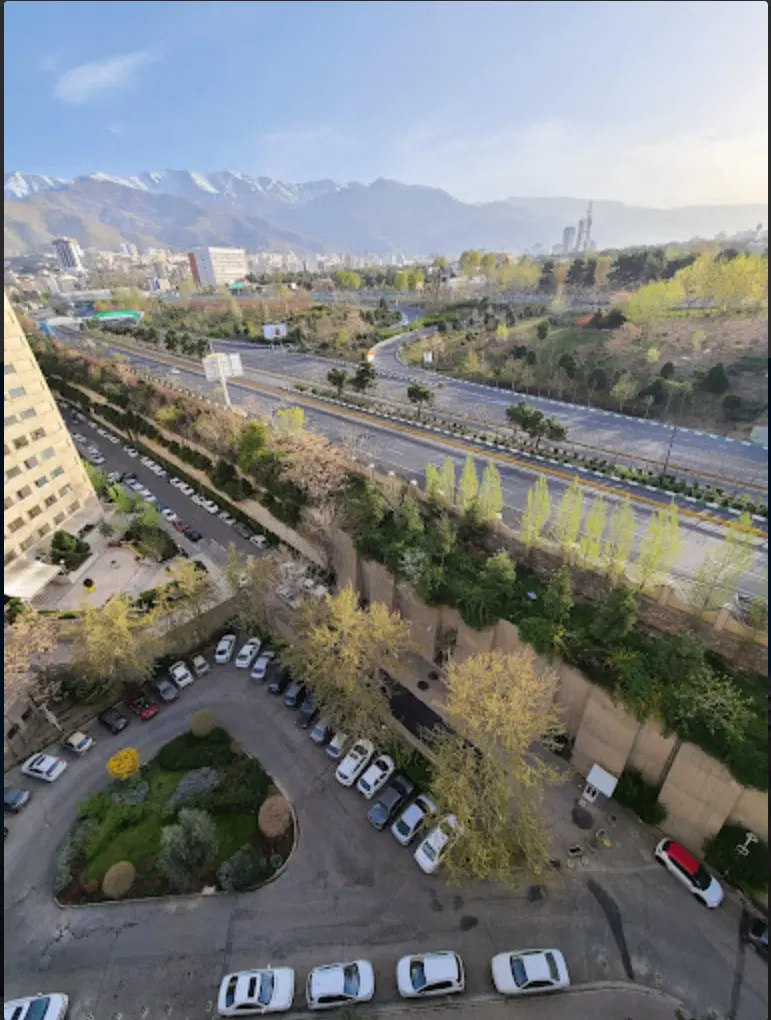 آپارتمان ۱۱۰ متر ، سال ساخت ۱۳۹۵