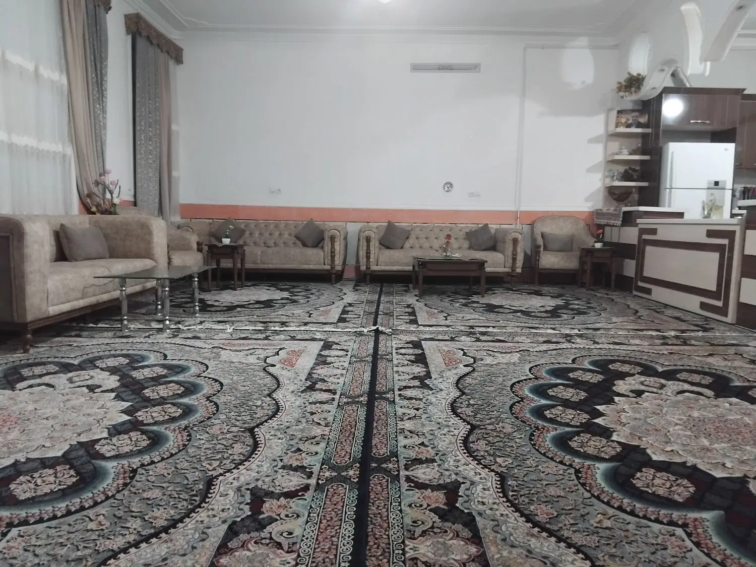 منزل ۲۴۰متری ۳خواب