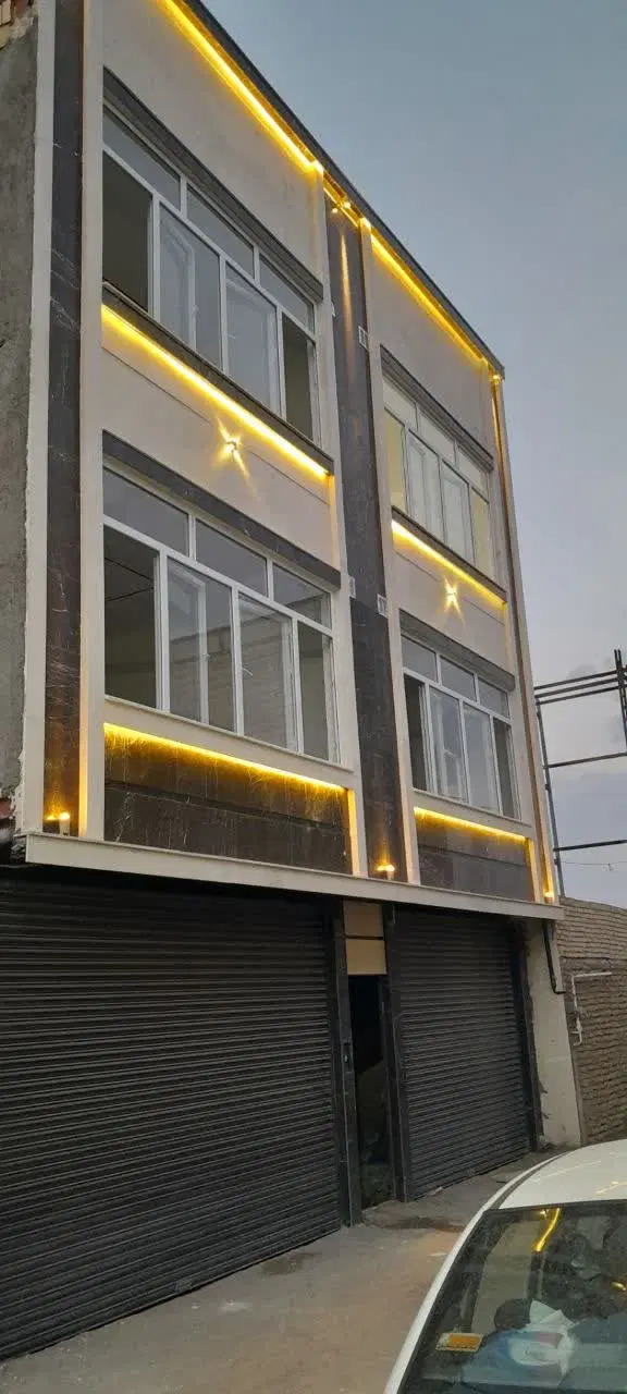 واحد ۱۱۰ متری اقدسیه رو به پارک مینیاتوری