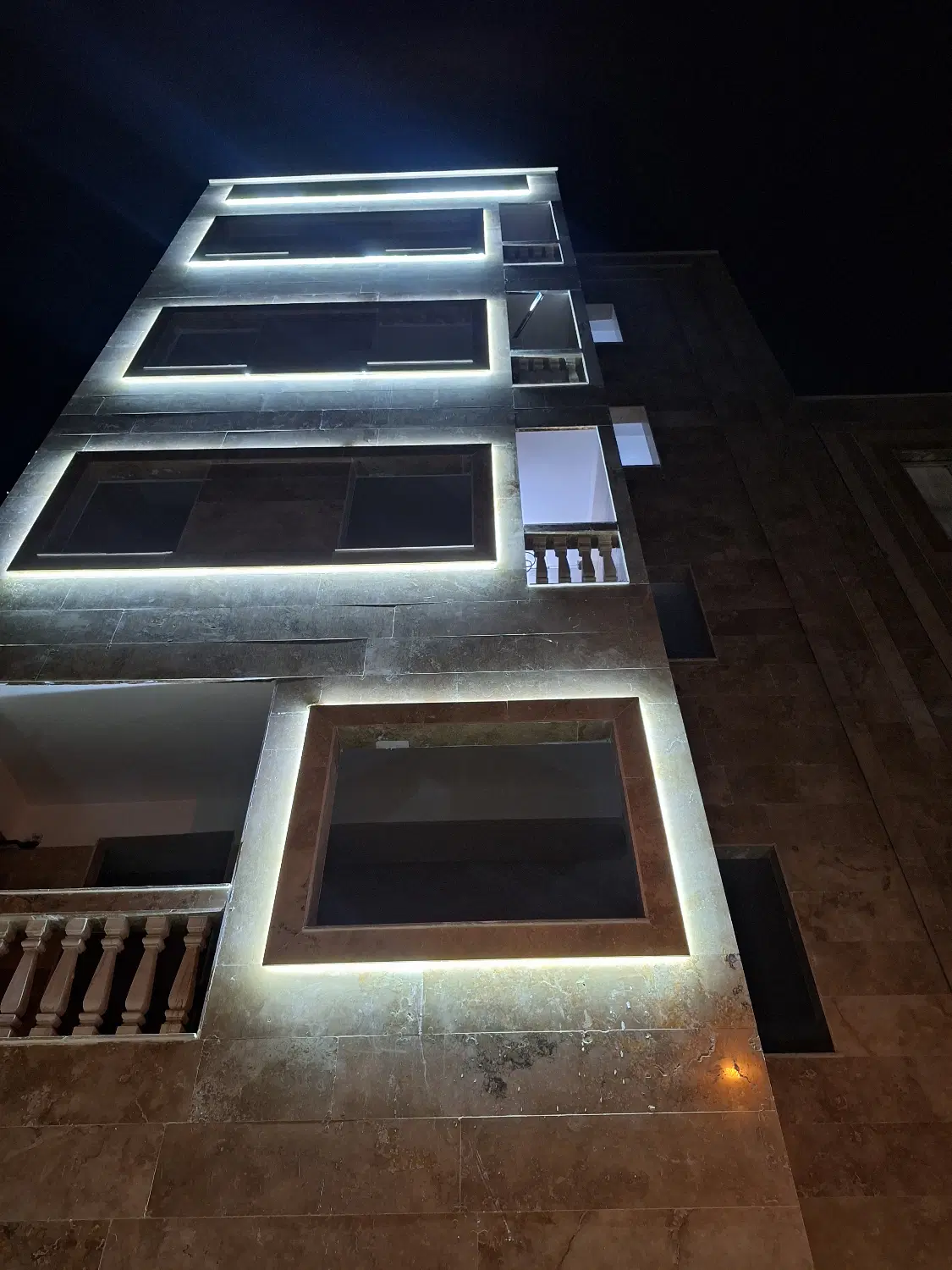 اپارتمان ۸۵ متری