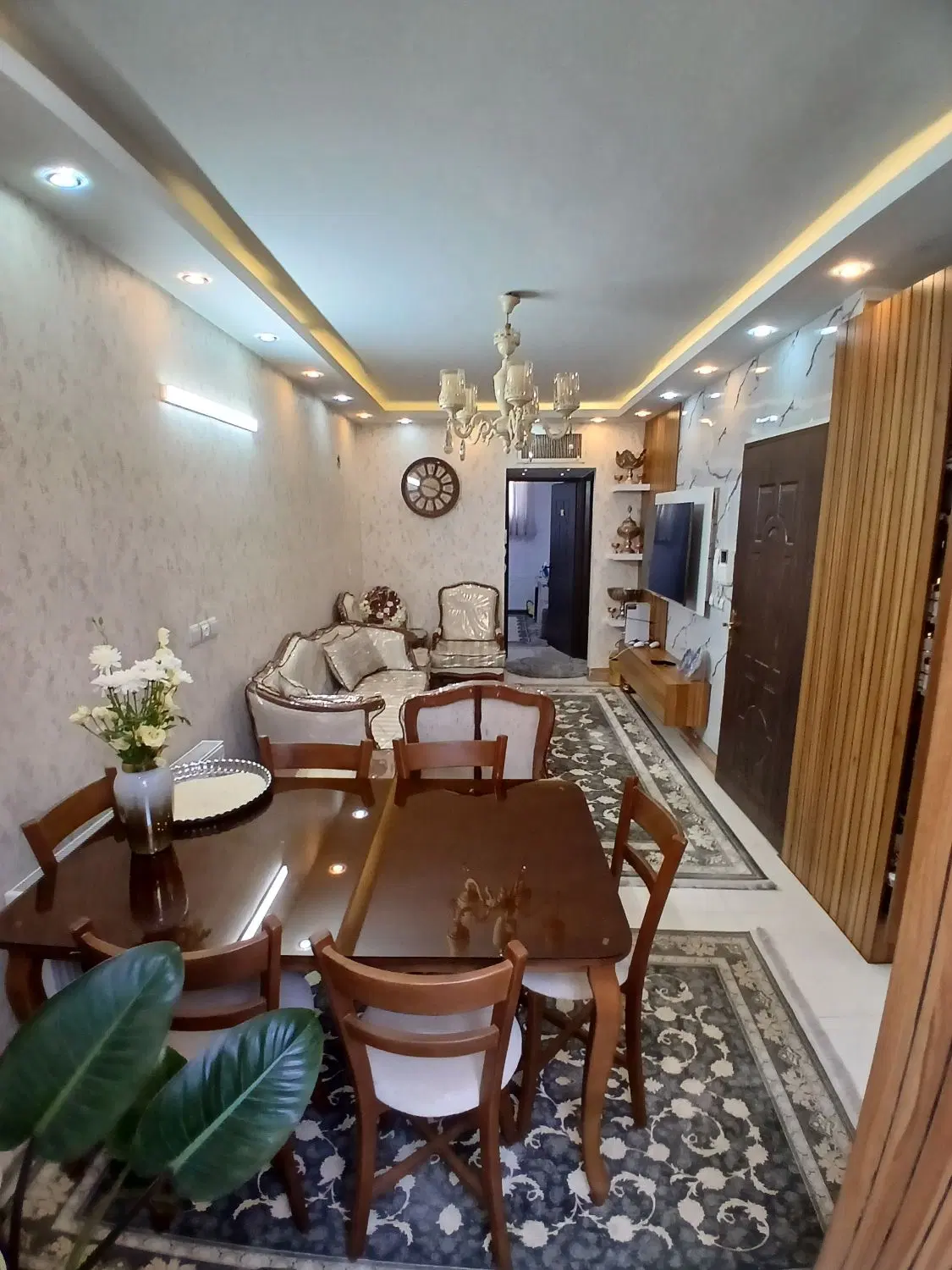آپارتمان ۷۰ متری دو خوابه طبقه اول در ارمان