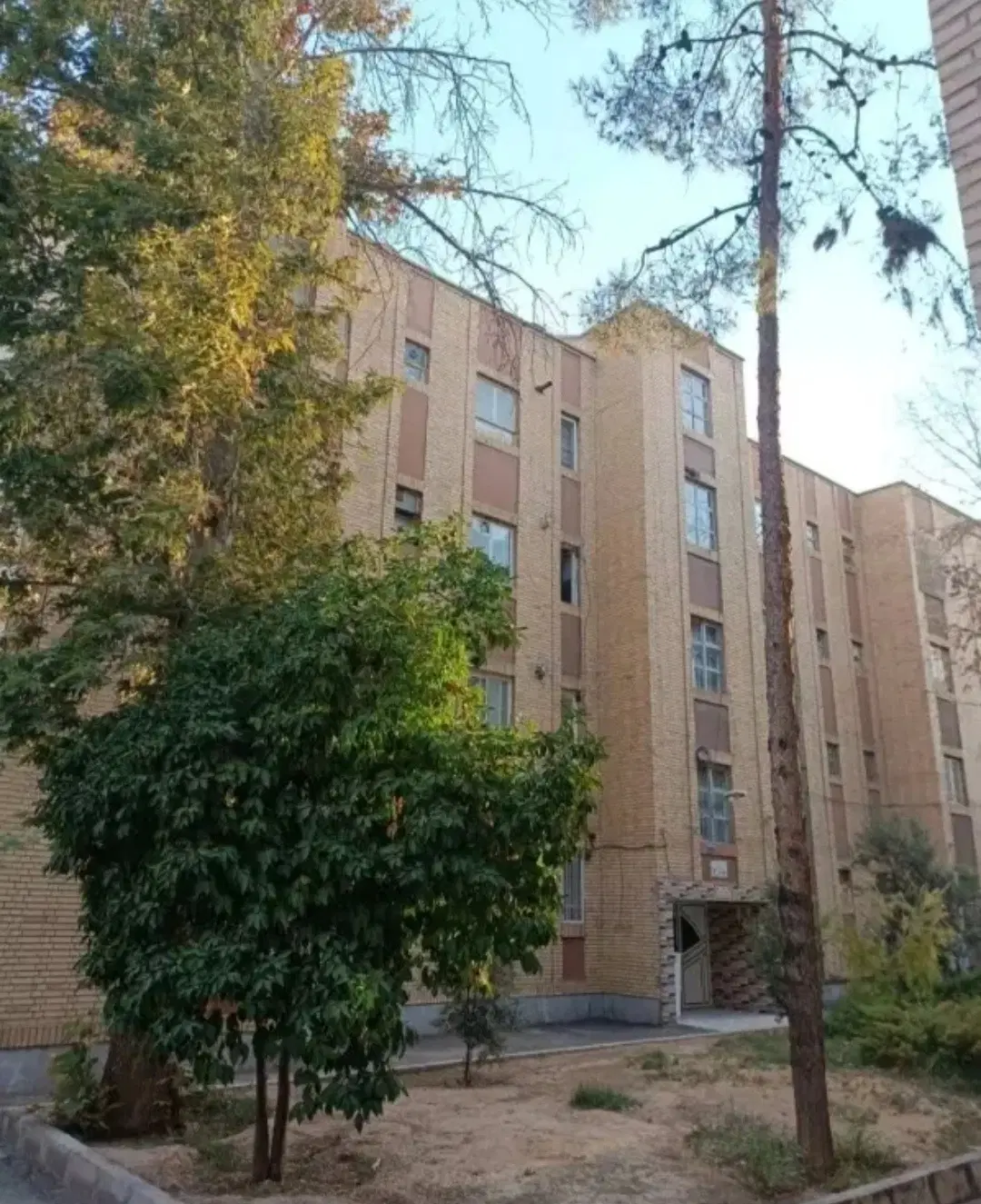 فروش آپارتمان فرانسوی ساز شیراز صدرا بلوار دانش