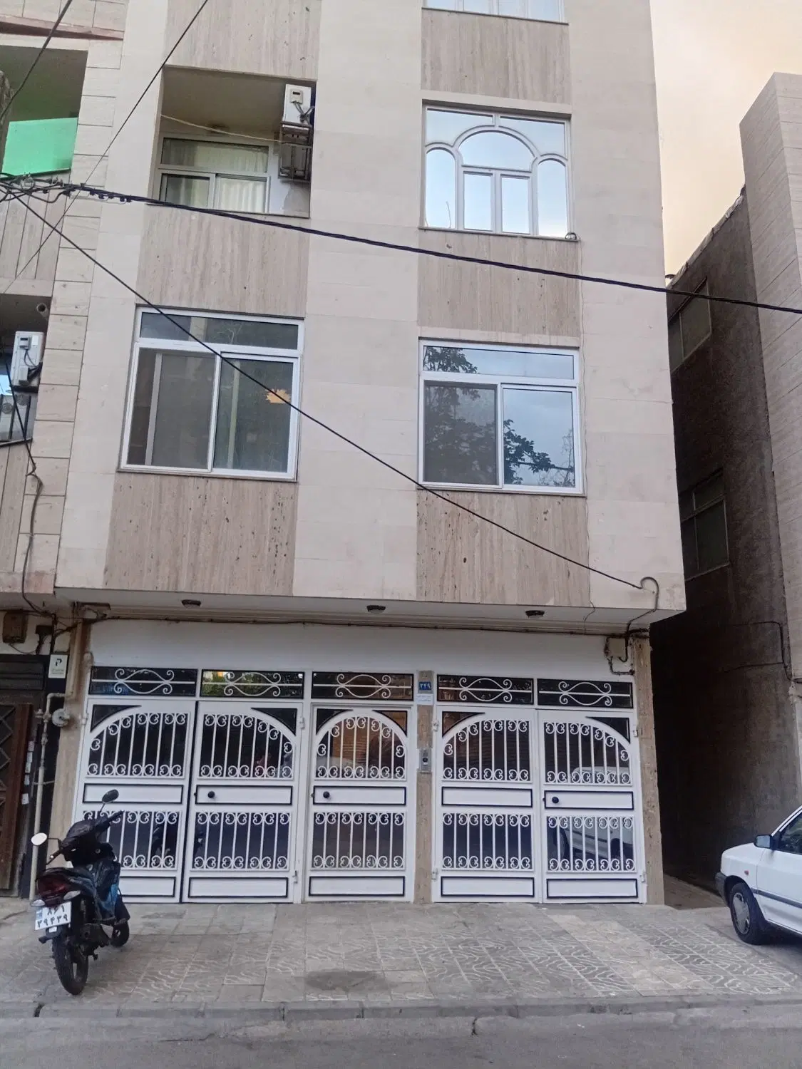 فروش ملک ویلایی ۲۵۰ متر ۳ طبقه بنا