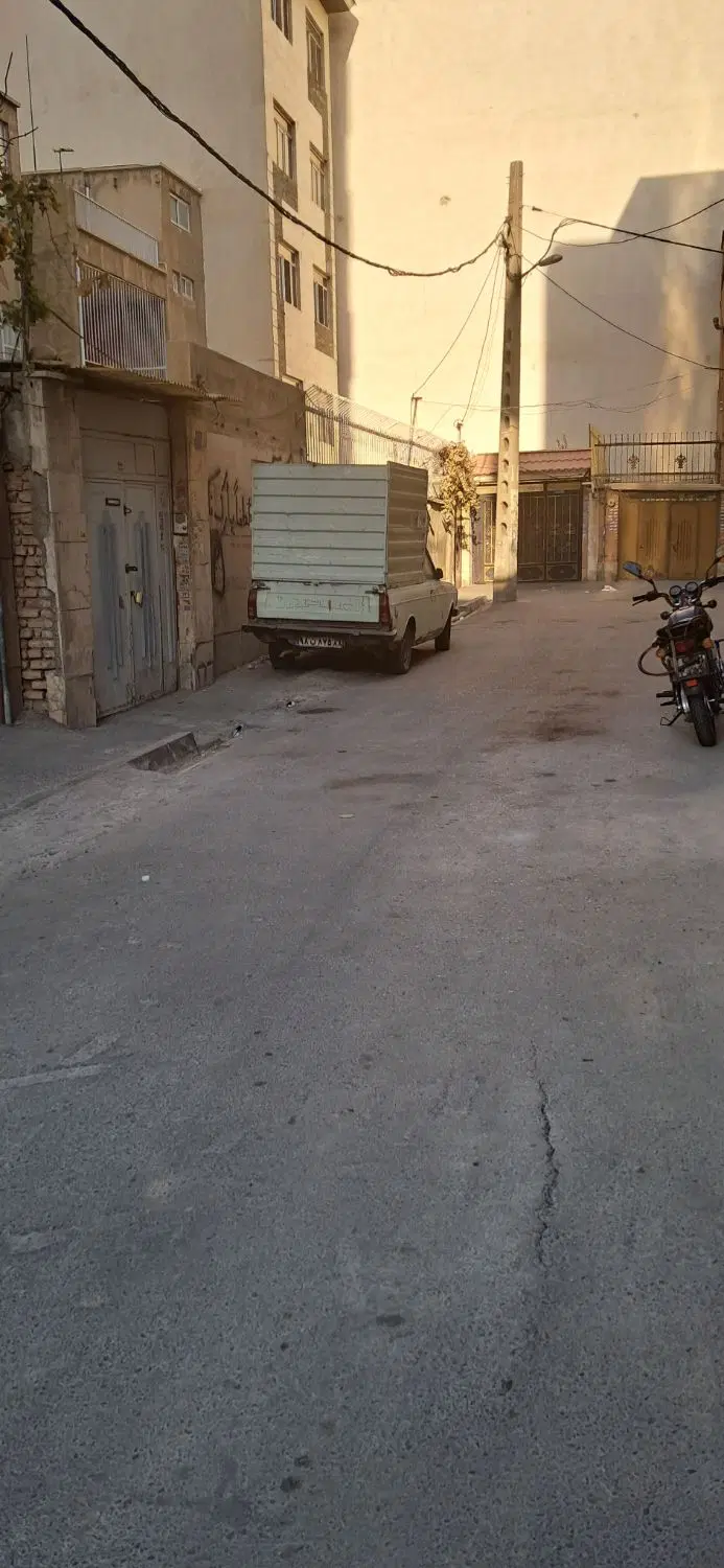 ملک کلنگی ۱۶۴ متر
