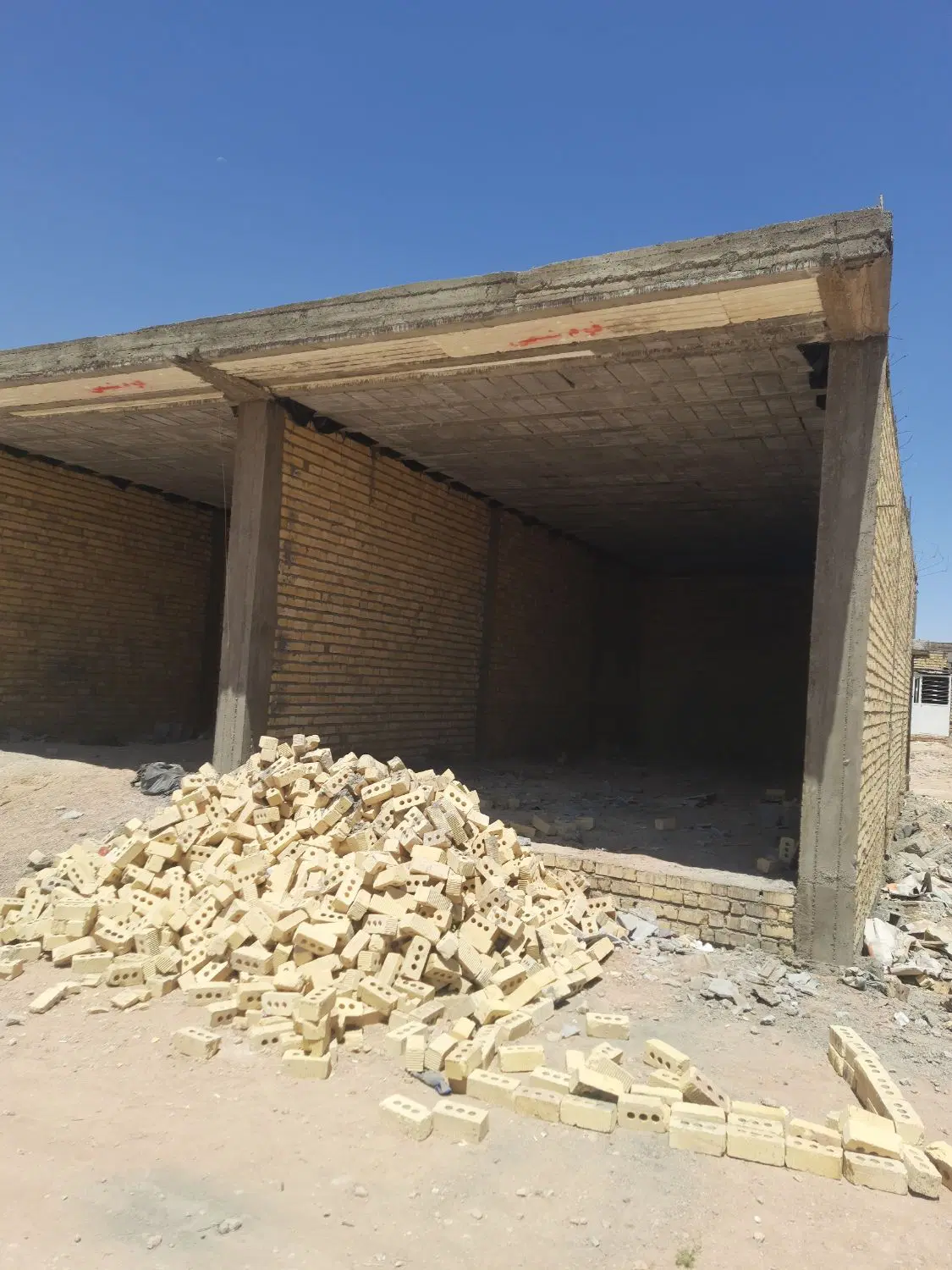 اسکلت سلطان اباد