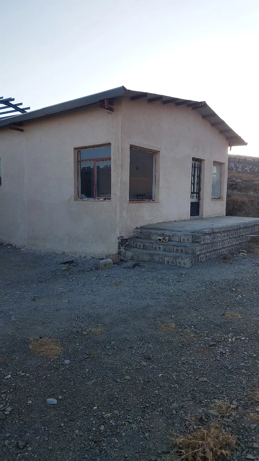 مرغداری گوشتی نیمه کاره