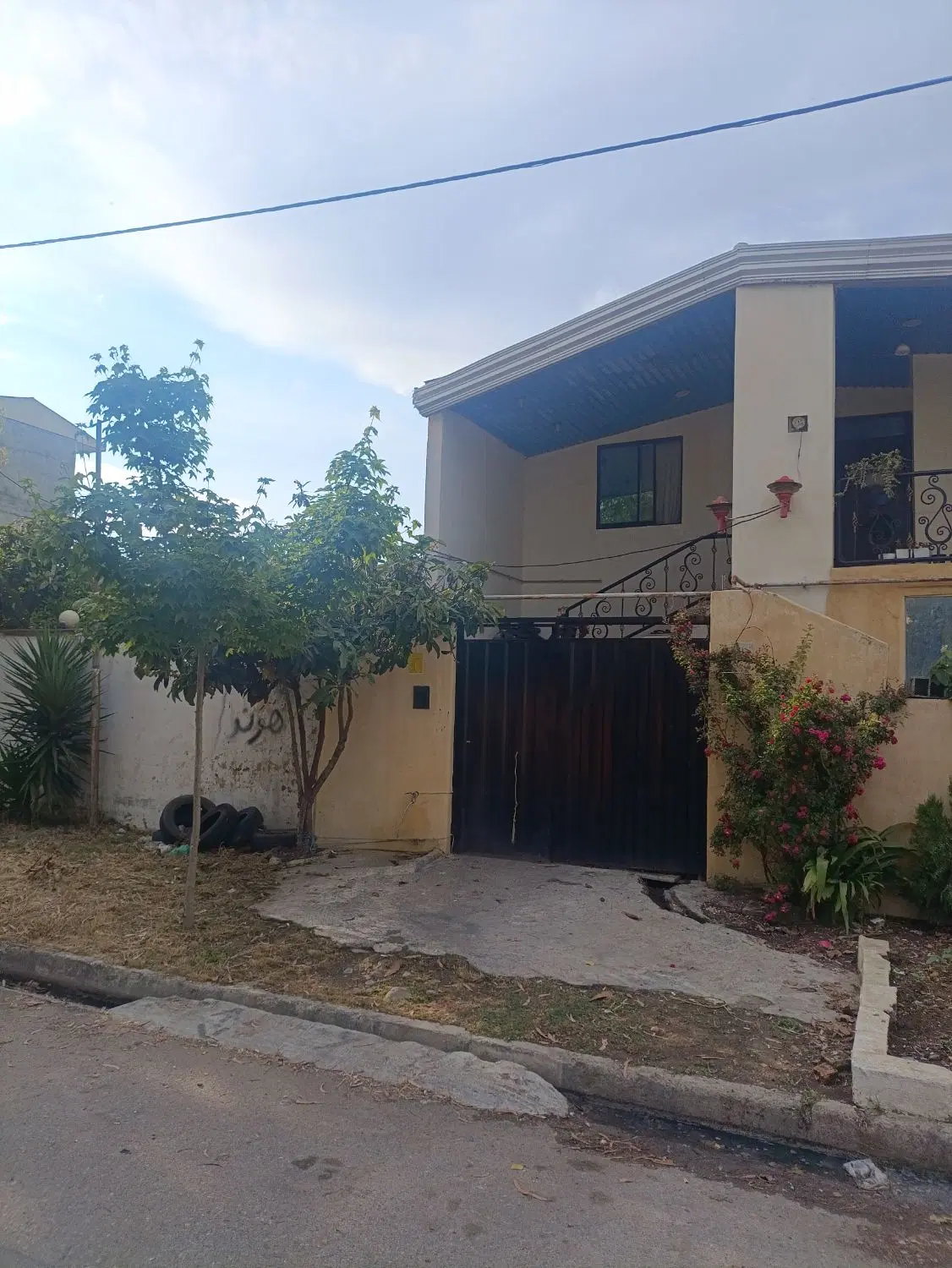 خانه مسکونی کلنگی  برای ساخت و ساز .تجاری مسکونی
