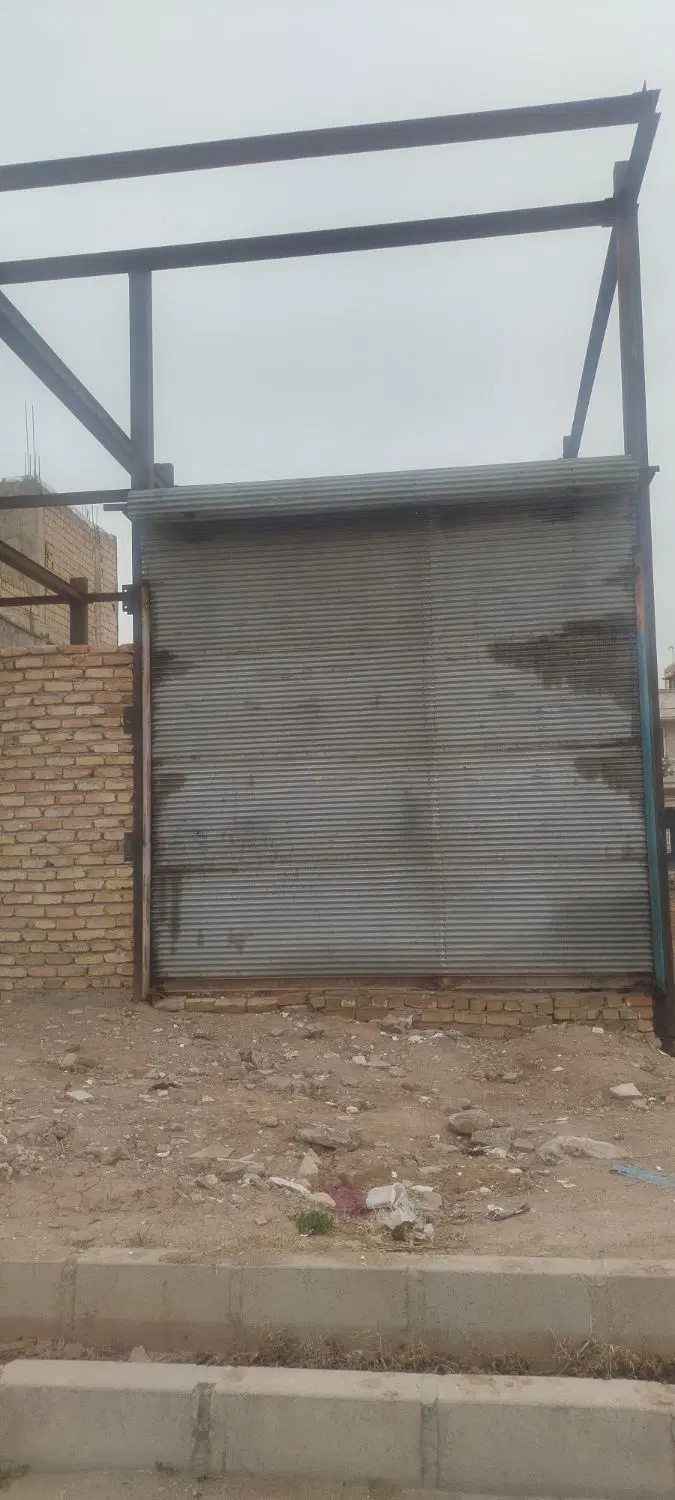 مغازه نیمه کاره 50متر