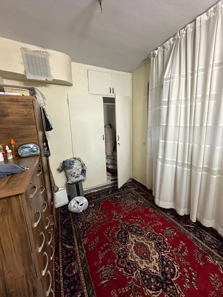 رهن ۵۵متری_انباری_طبقه۳_چهاراه اول