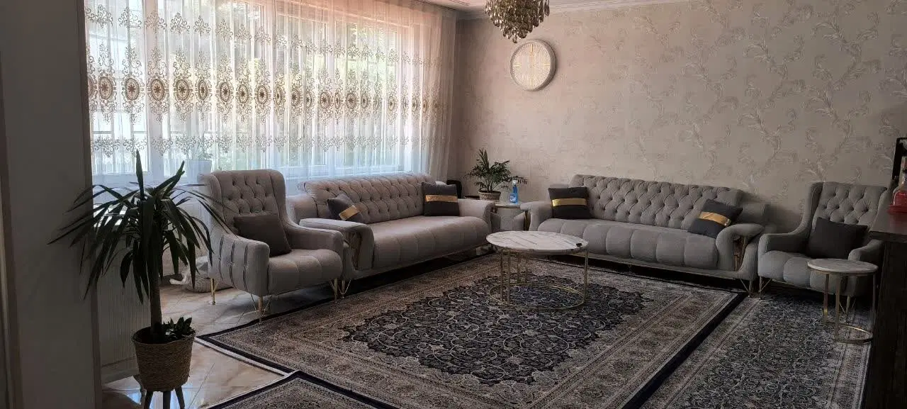 واحد 80 متری _ غرق در نور_ بلوار کاشانی