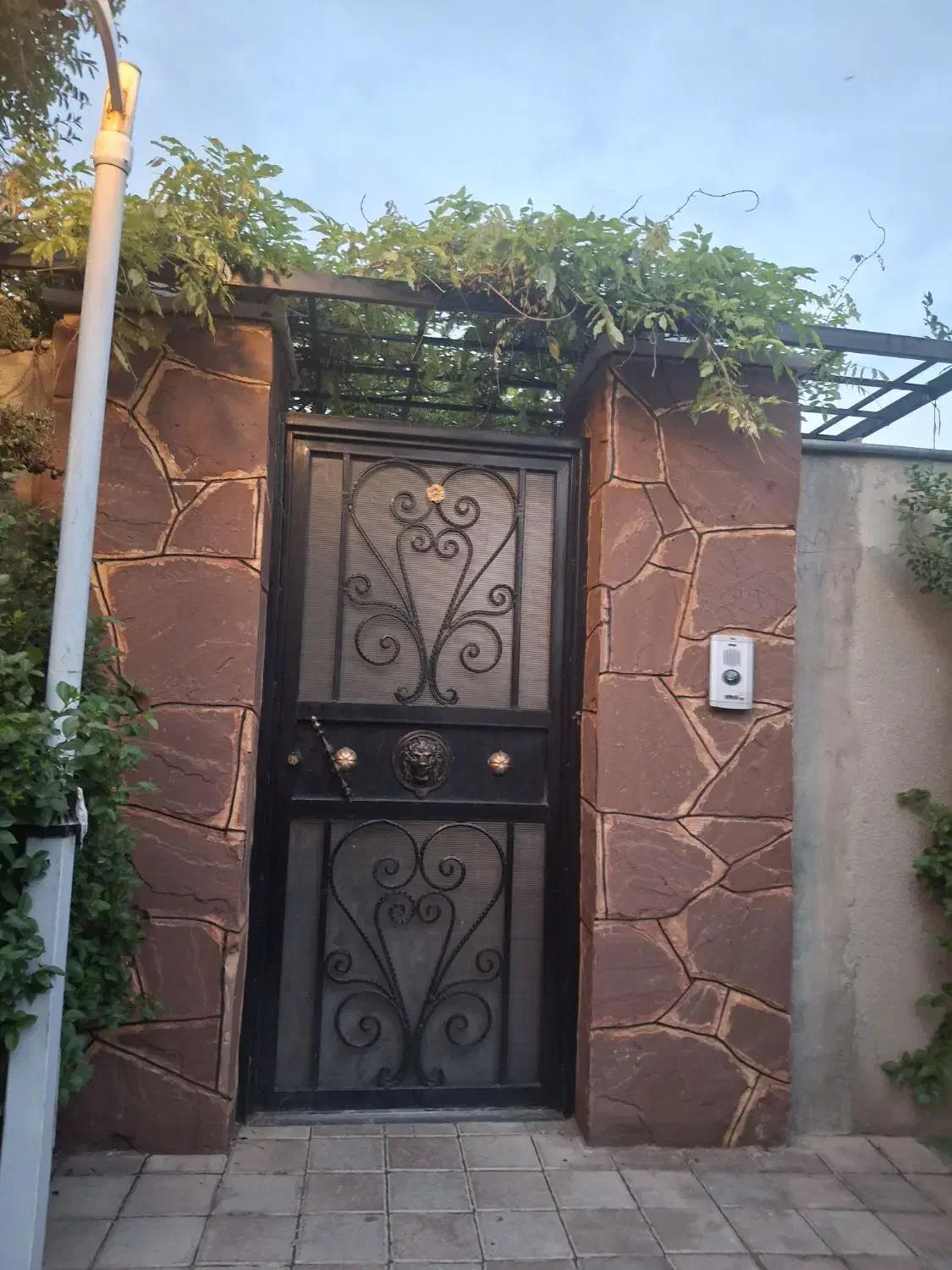 زمین صنعتی حاشیه جاده سنتو