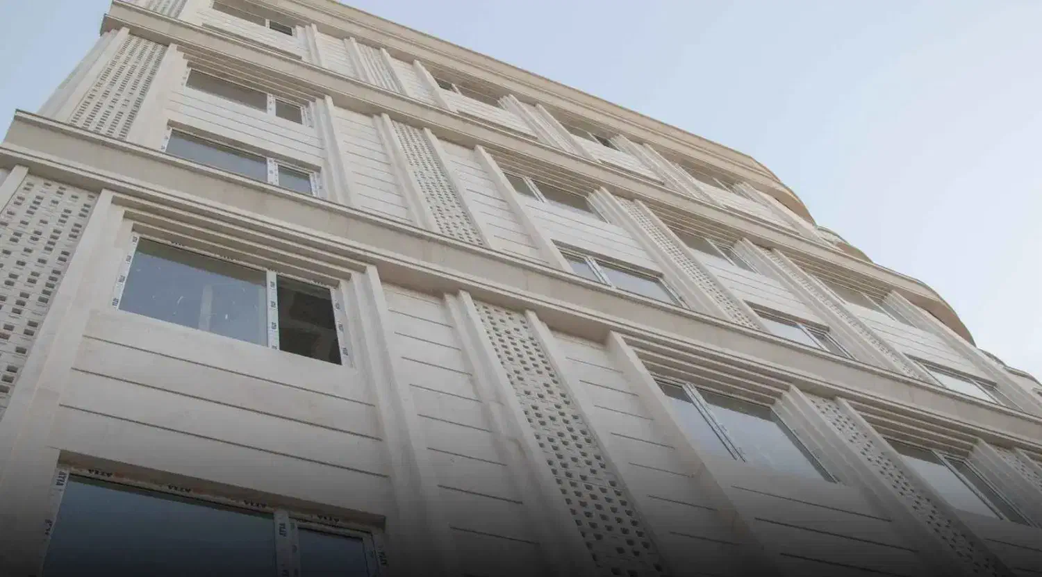 اجاره واحد ۱۳۰متری بر خیابان اصلی ابوذر