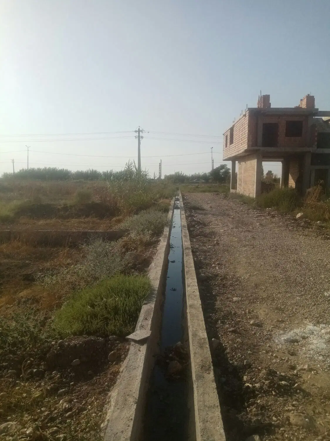 زمین فروشی