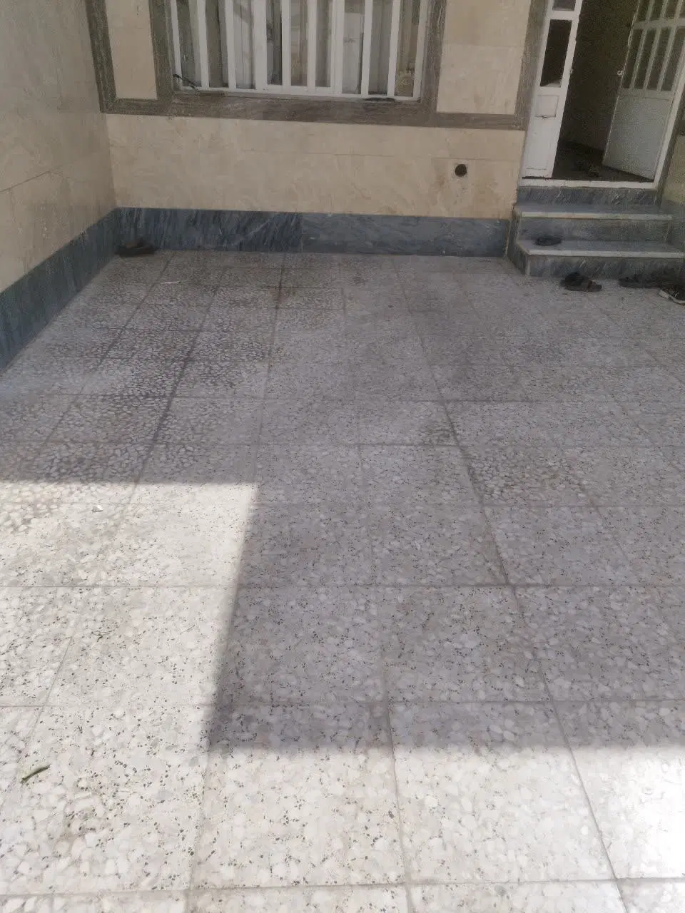 اجاره یک واحد مسکونی