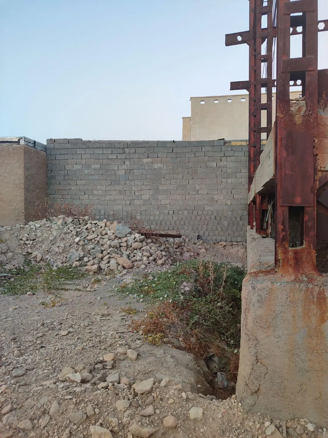 آهن وزمین