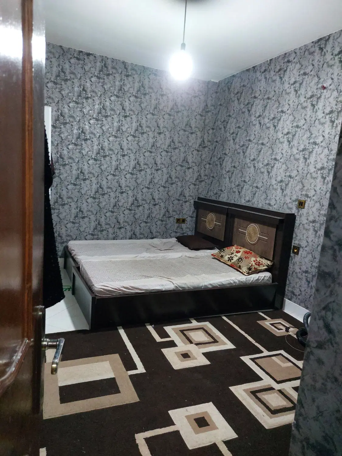ساختمان خیابان کارگر