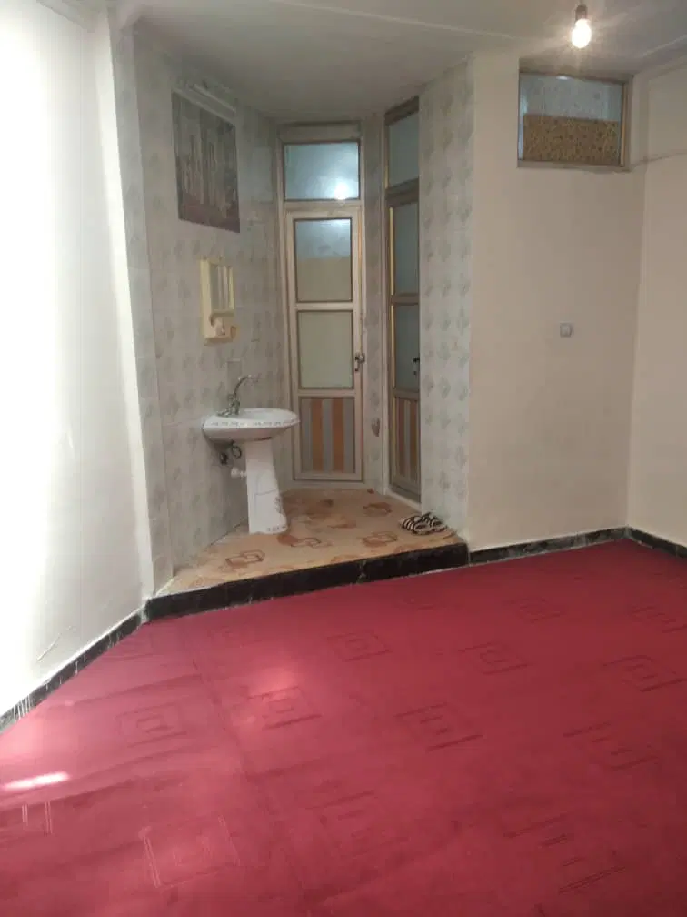 اجاره طبقه بالای آپارتمان دوطبقه گلستان2غربی