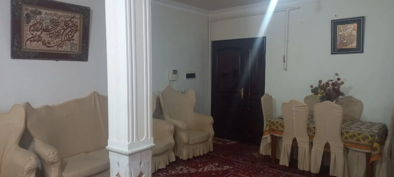 اجاره یک واحد مسکونی نزدیک بازار.راسته کوچه