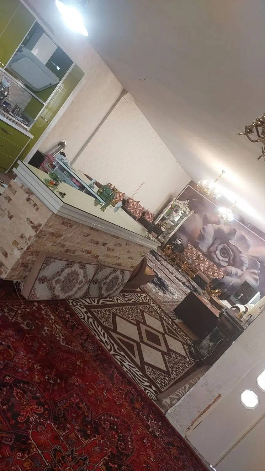 حیاط ماشین رو
