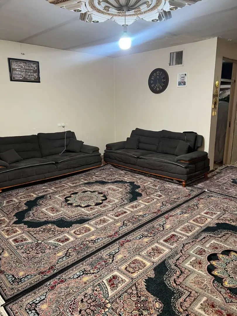 خانه ویلایی و ماشین رو