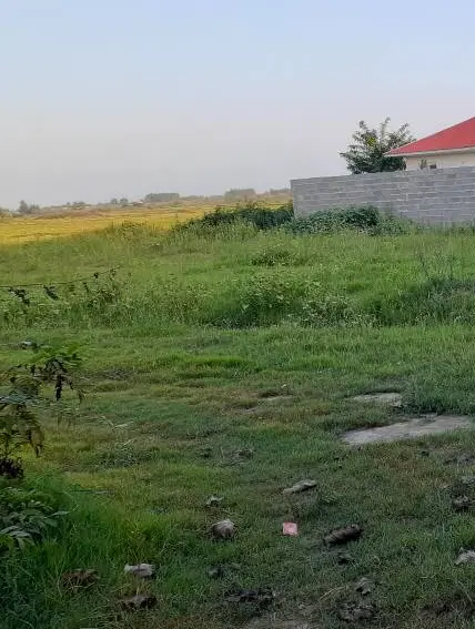 ۴۰۰متر زمین کاربری مسکونی گلسار (آلمان)