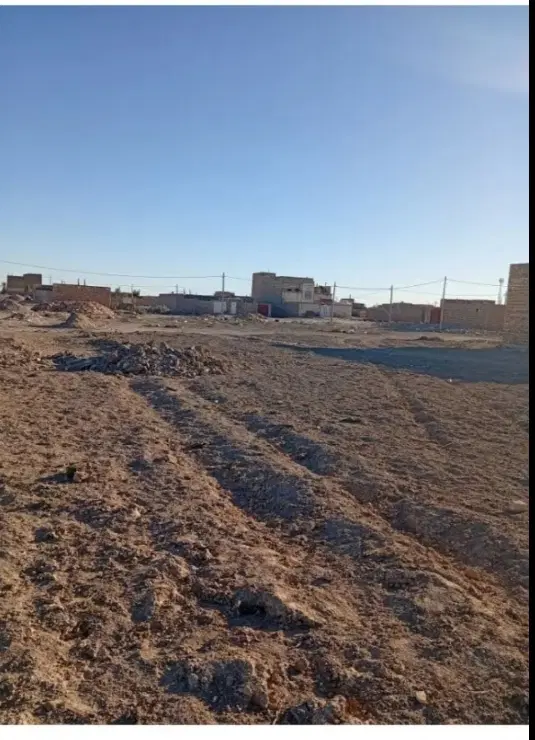 زمین دویست متری
