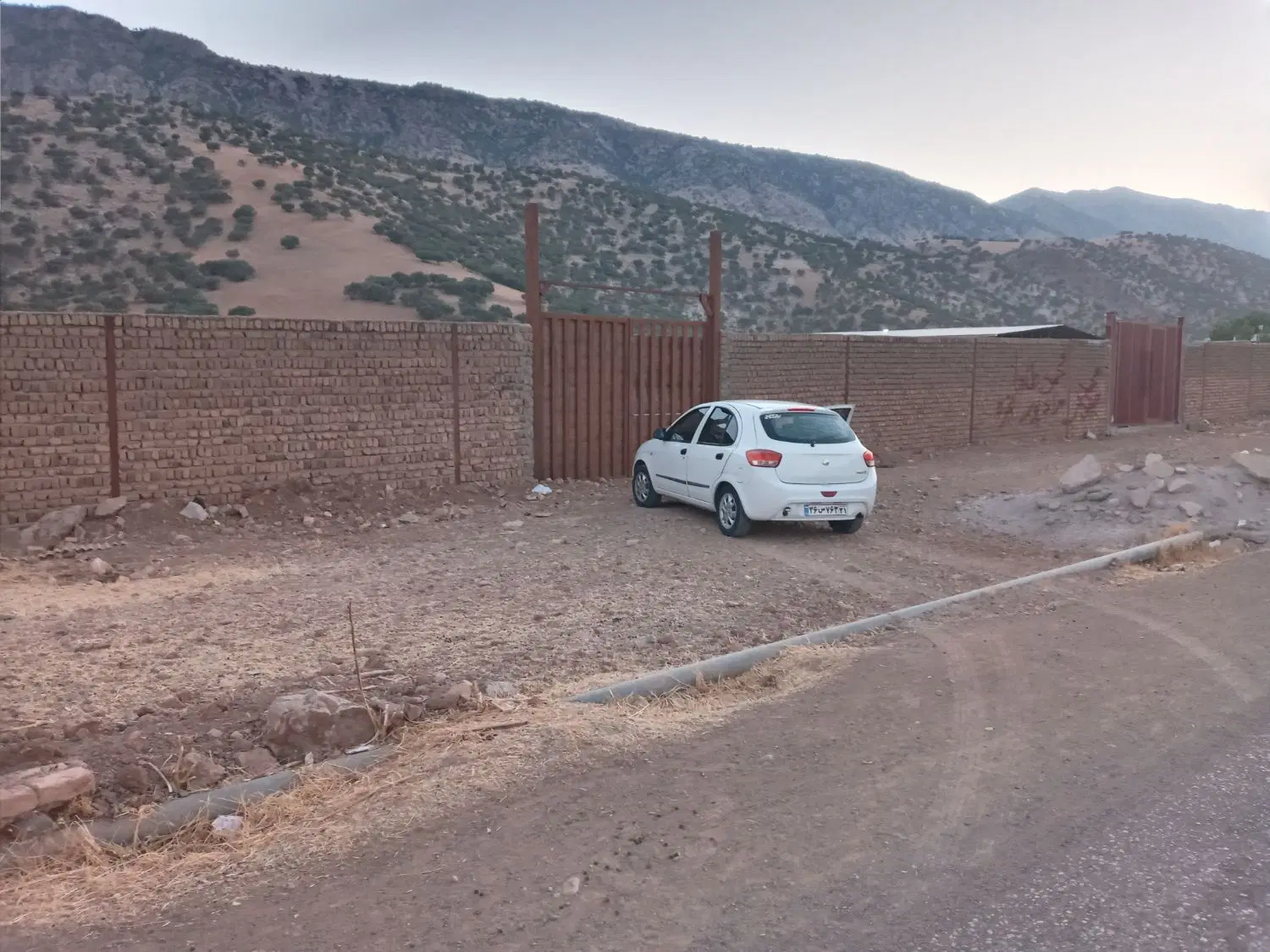 زمین باغ وویلا