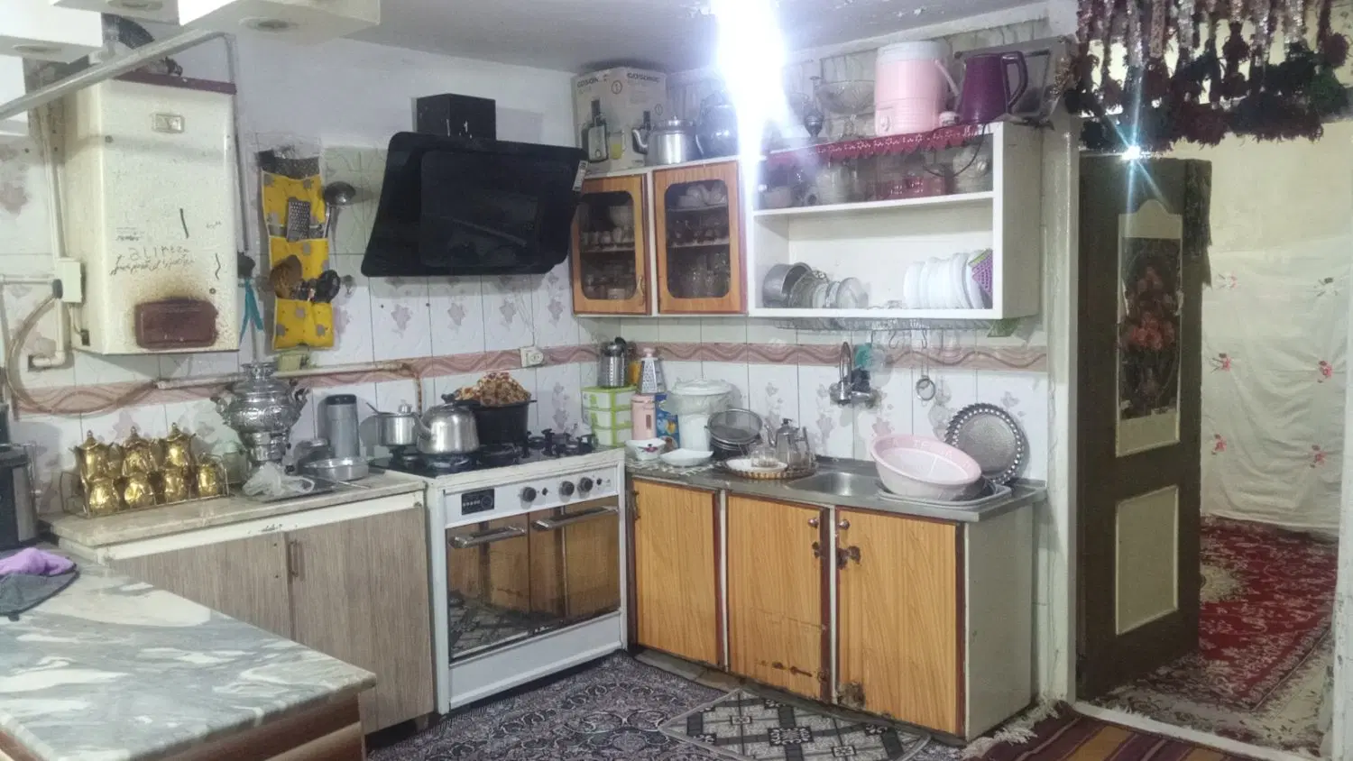 خوش سیما ۹۰ متری حیاط دار