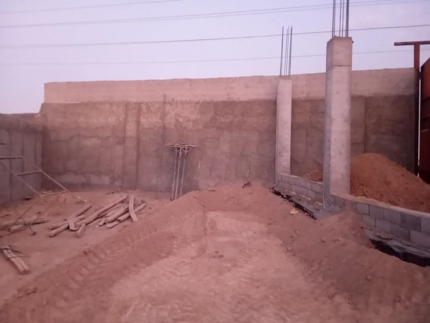 زمین متراژ 85متر باسند برای مغازه