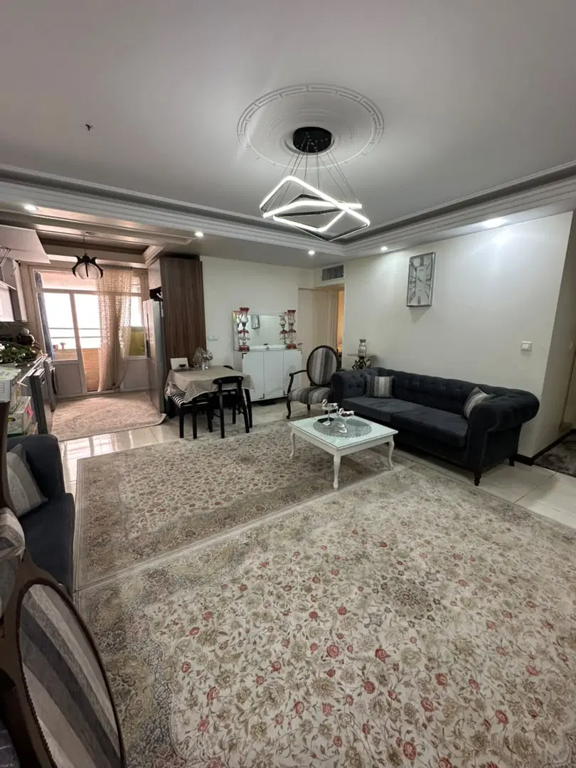۶۸ متری ۲ خواب پارکینگ اصلی و آسانسور
