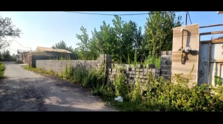 زمین ۲۲۰متری