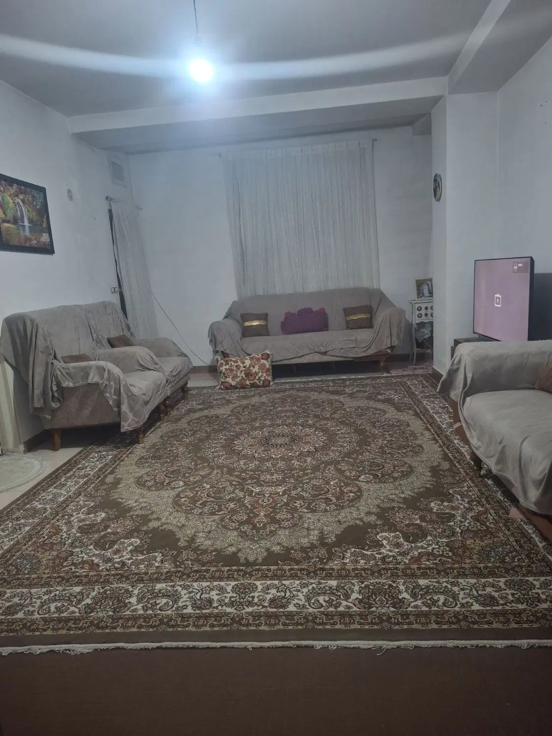 واحد۵۵ متری بسیارتمیز وپر نور،تک واحدی خیابان قدس