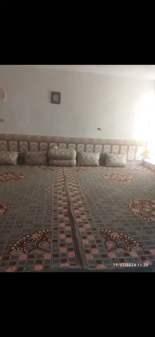 خانه طبقه بالا دارای اب برق و گاز