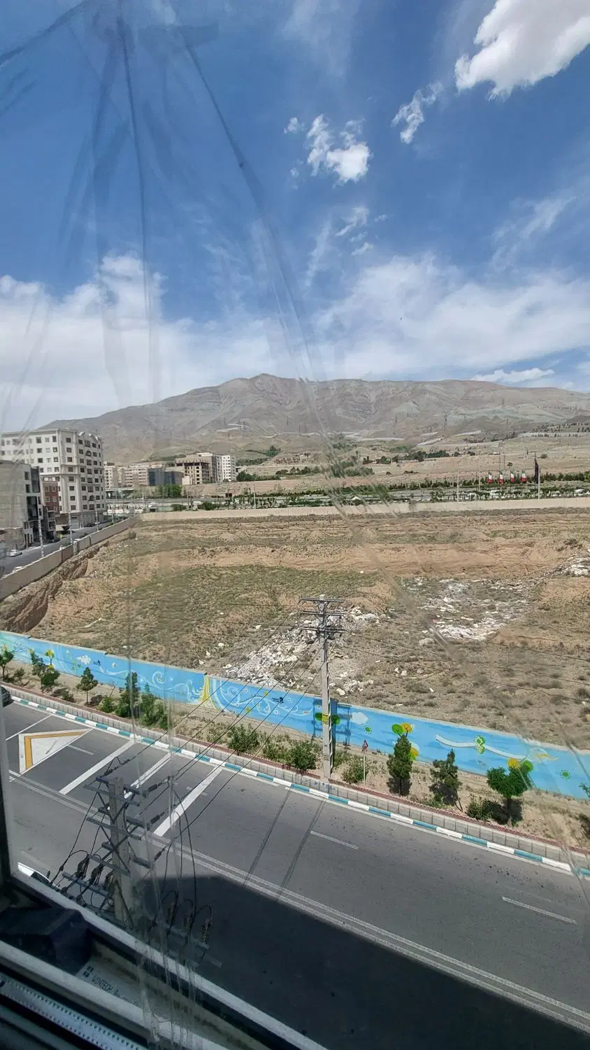 آپارتمان ۱۴۰ متری میانجی