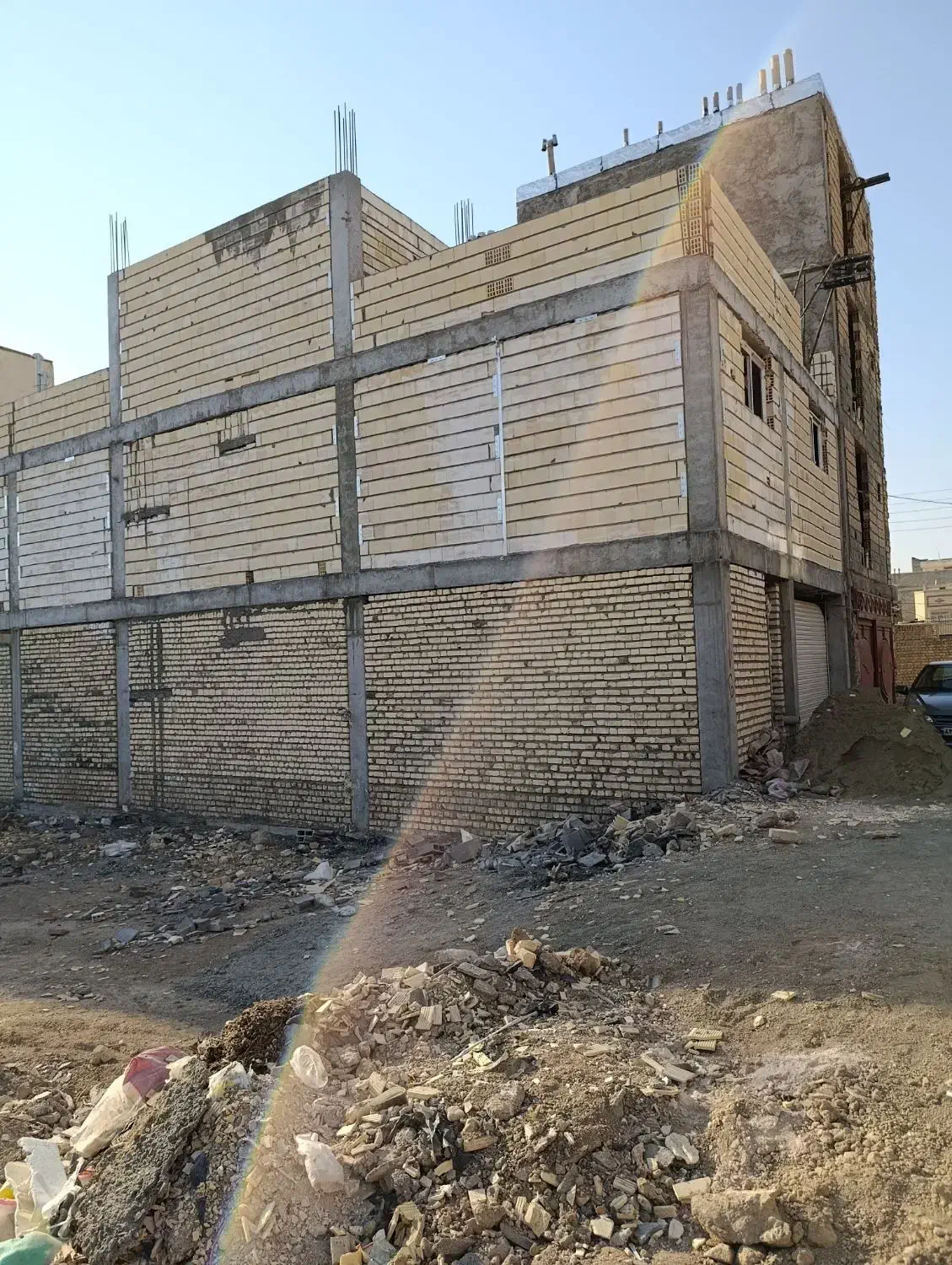 زمین با تفکیکی ۲p (کاربری مسکونی)