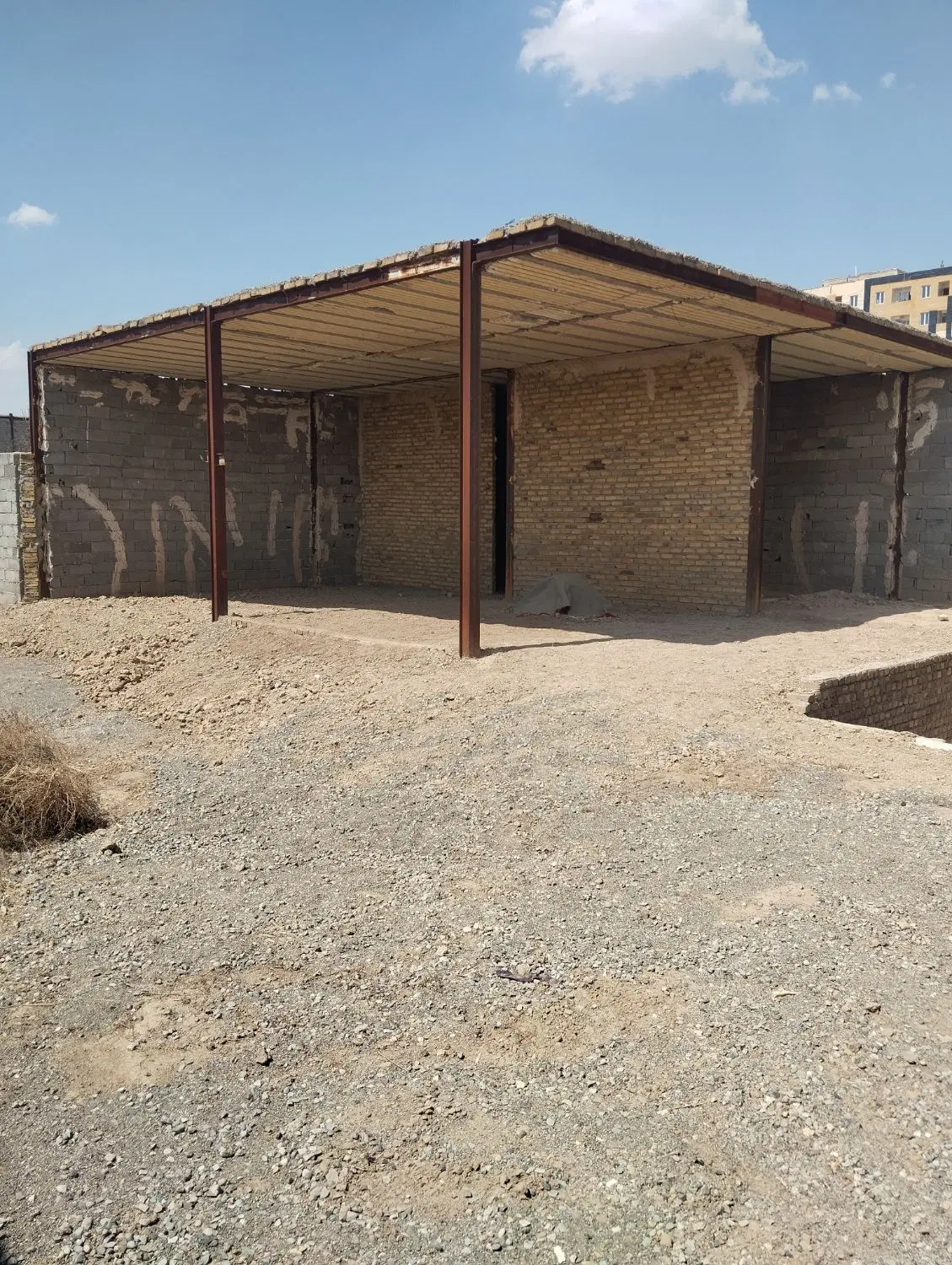 380متری با110متربنانیمه کاره بامجوزخ ایثار