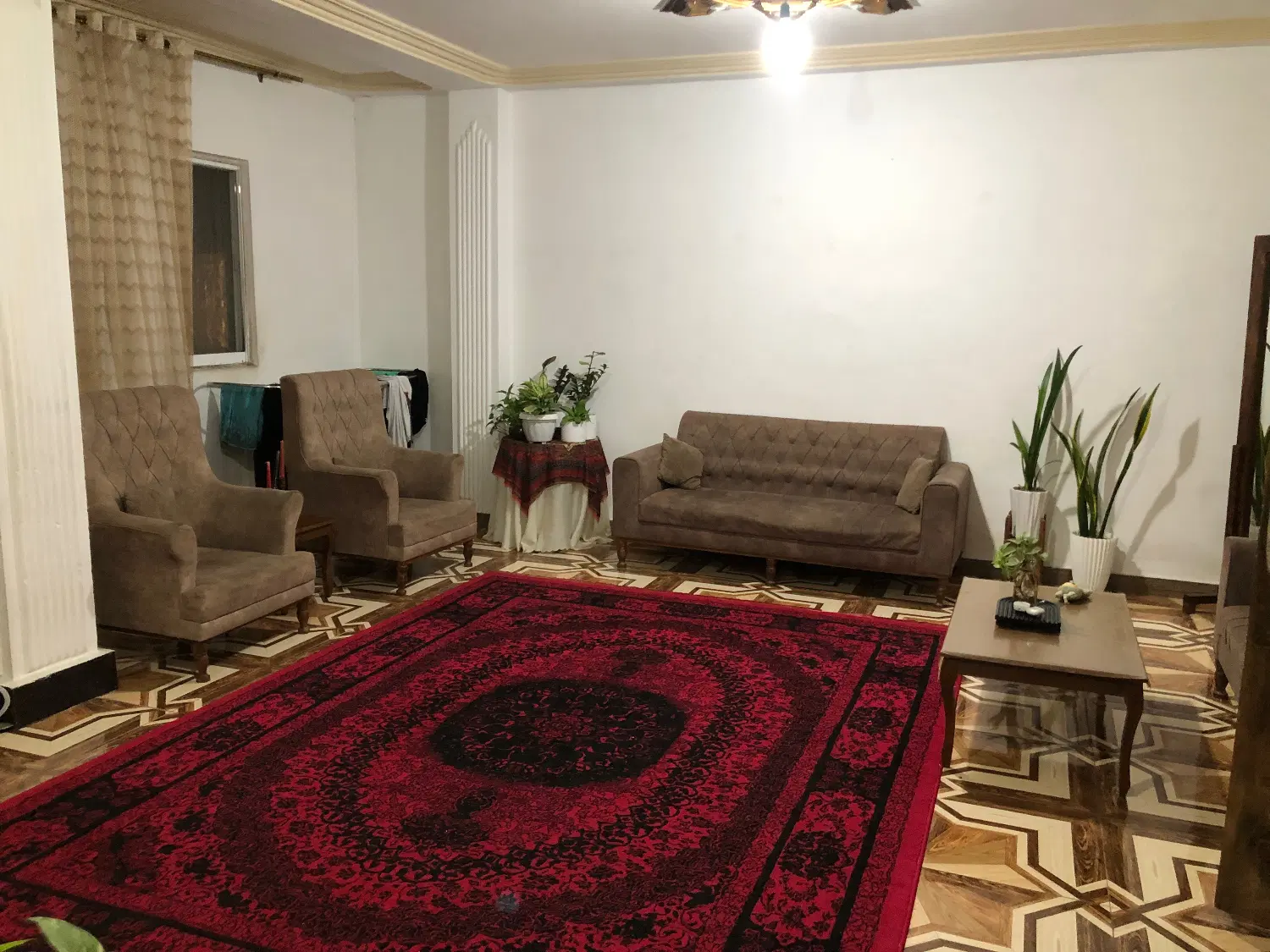 واحد 100 متری طبقه دوم با پارکینگ اختصاصی