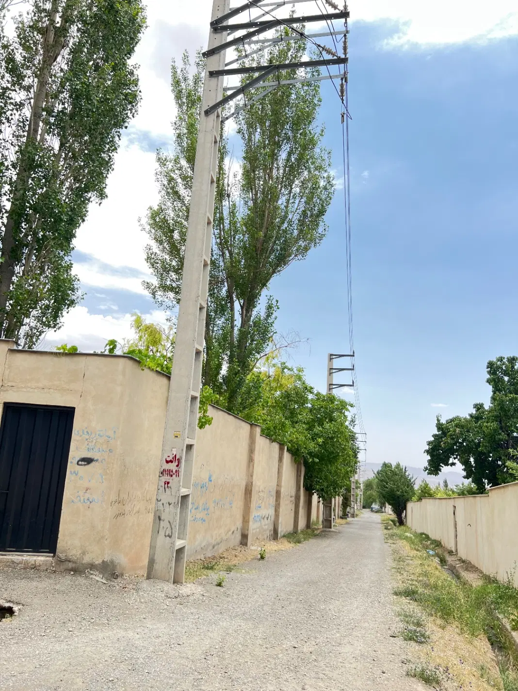 ۳۰۰ متر بدون آکس و مشاعات +دیوارکشی متری ۸ جابان