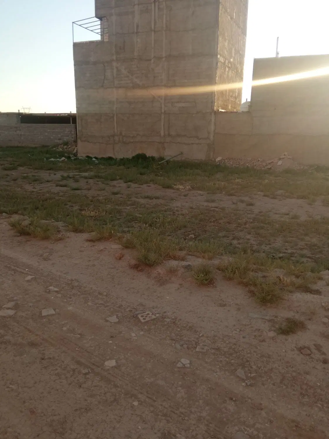زمین مسکونی