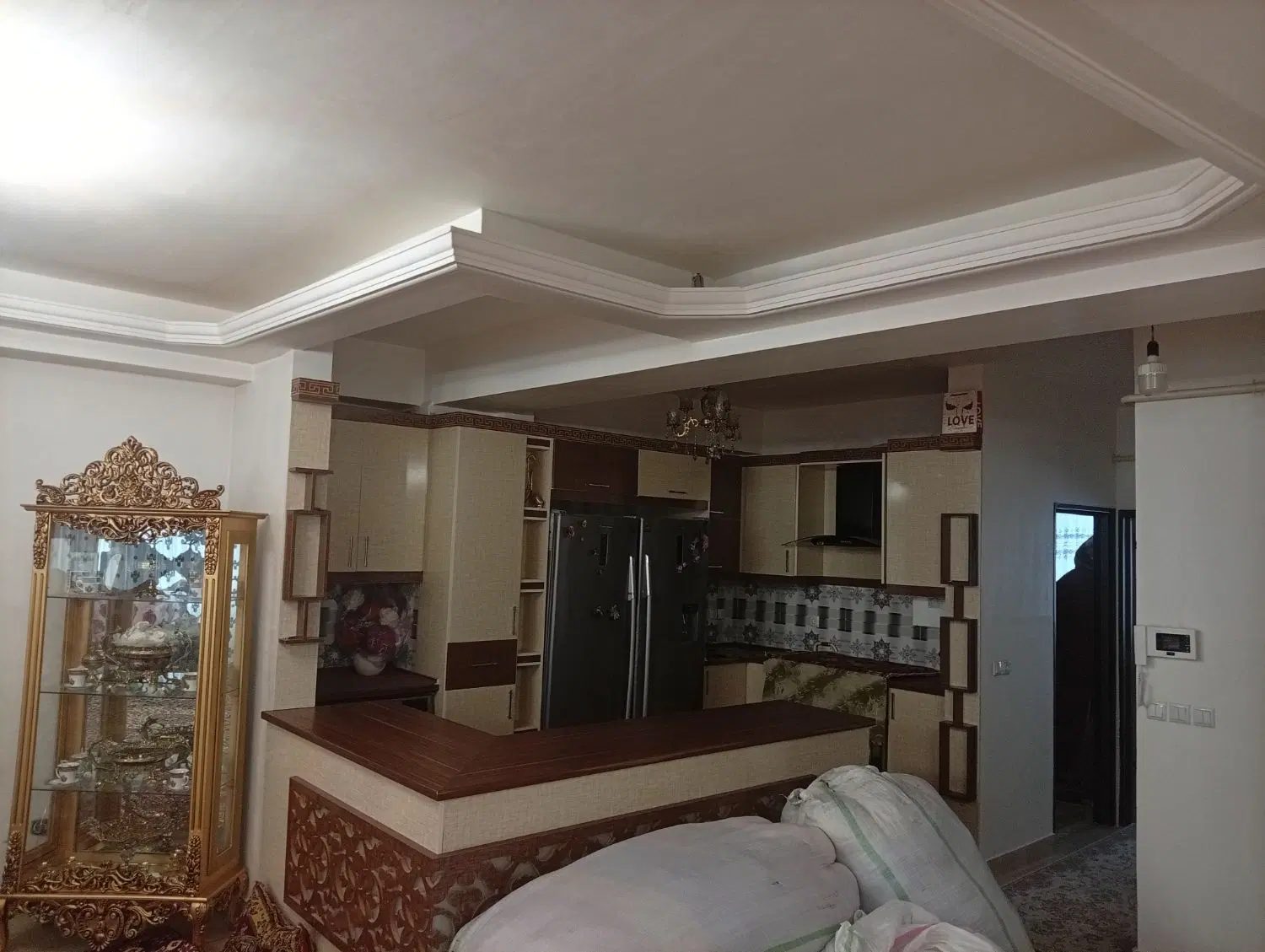 آپارتمان 125مترارم رضوانشهرجنب بیمارستان