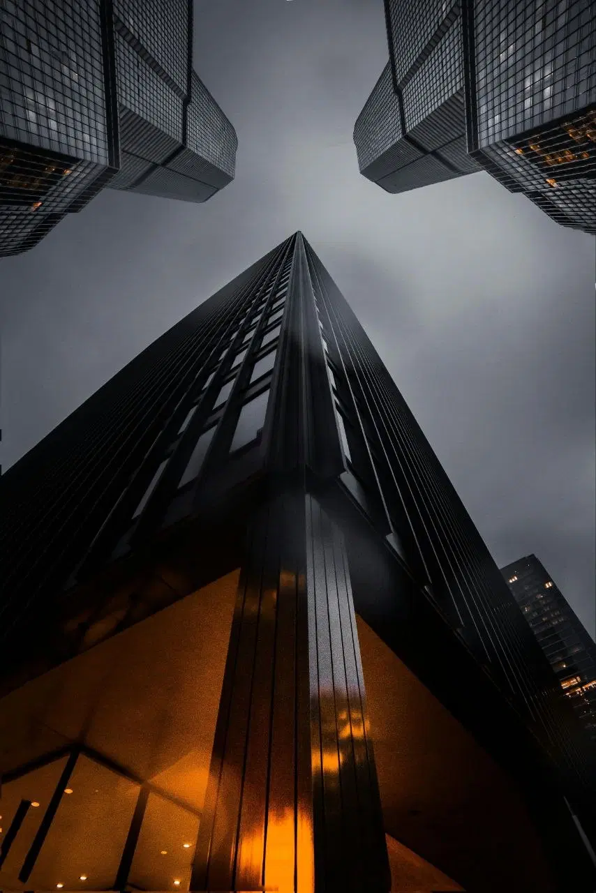 فروش 240 متر مسکونی(سرمایه و ساخت) سه راه امیرکبیر