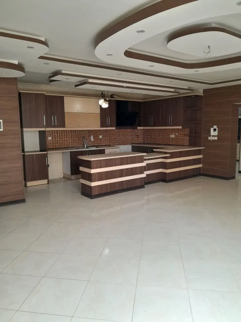 آپارتمان 120 متری سه خوابه