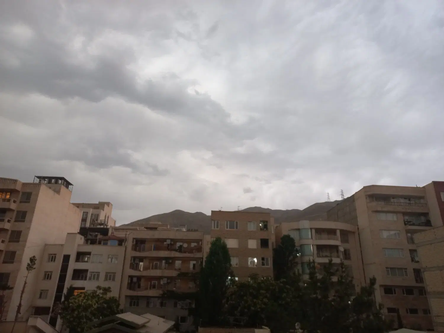 فروش خانه ویلایی ۲۲۰ متری فازیک پادادشهر