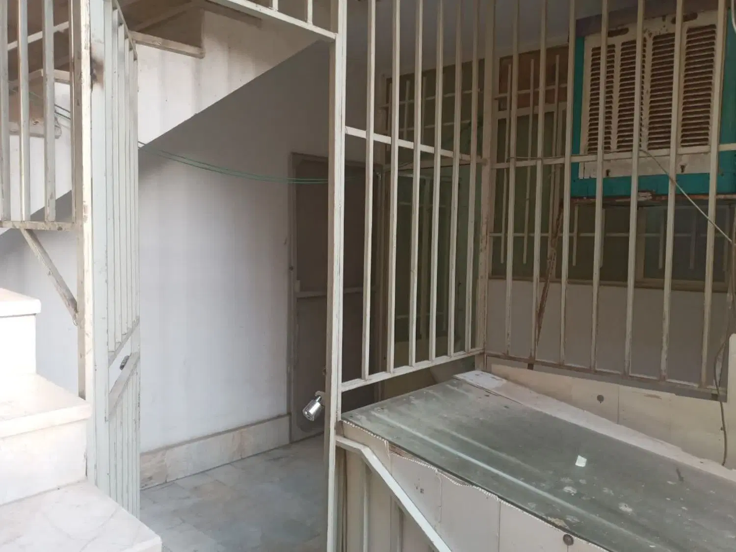آپارتمان۸۳ متری همکف