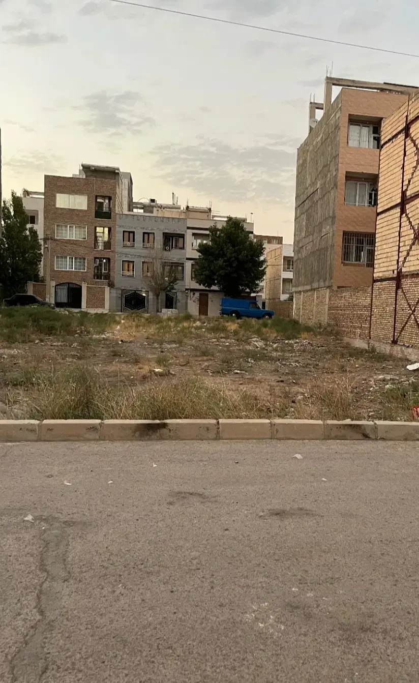 زمین مسکونی
